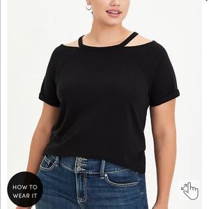 Torrid Size 2 COLD SHOULDER TEE - BLACK